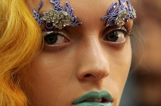Adhesives: Brow Brilliance