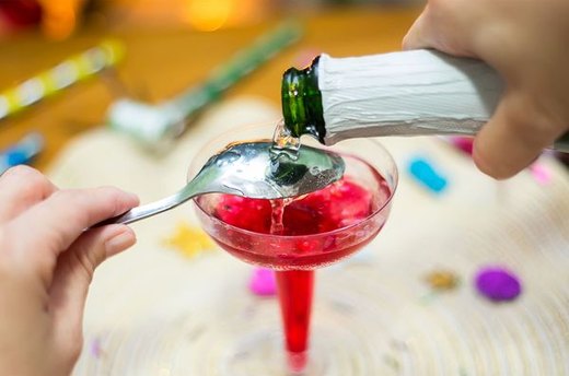 Arctic Kiss: To Float a Cocktail
