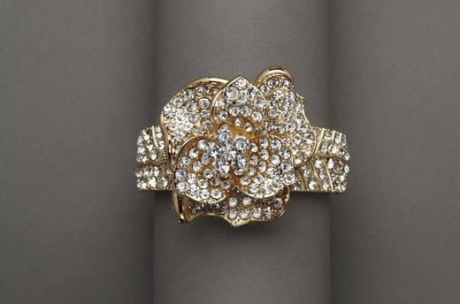 Bridal Trend #10: Gold Jewelry