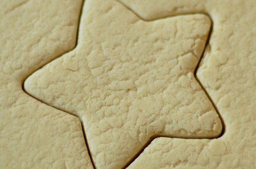 How to Make Holiday Ornaments from Dough