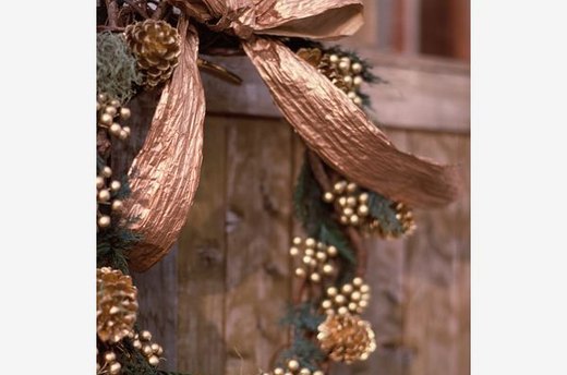 Gilded Wreath