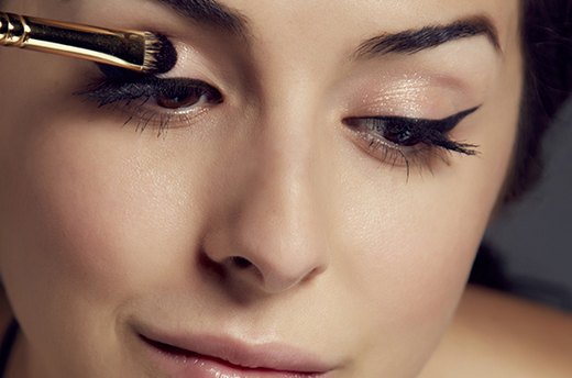 Glamorous Winged Eye Look