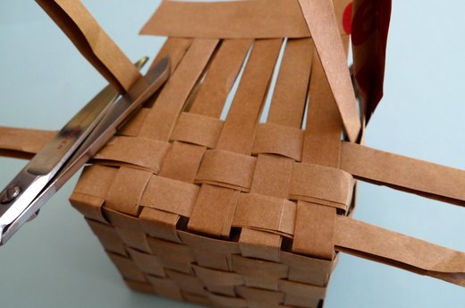 Weave Final Strips in Opposite Directions