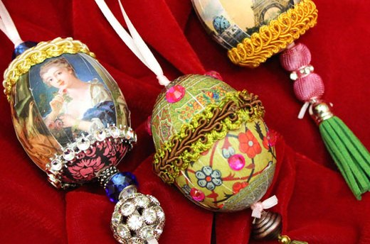 Egg Decorating Ideas: Decoupage