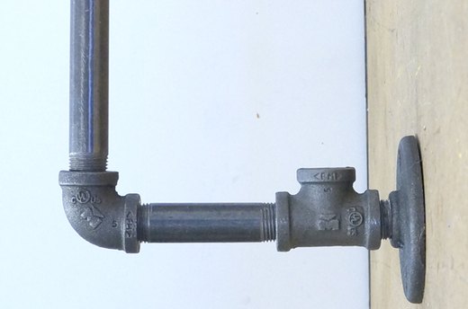 Assemble Wall Brackets