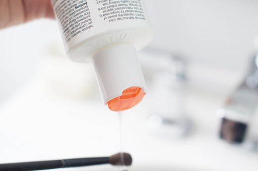 Apply Cleanser