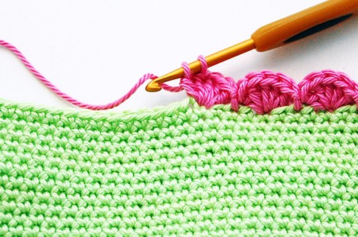 Add the Scallop Stitch to the Top of the Basket
