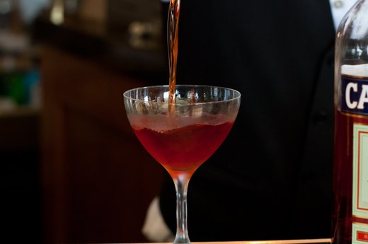 Mix Up A Negroni: Pour