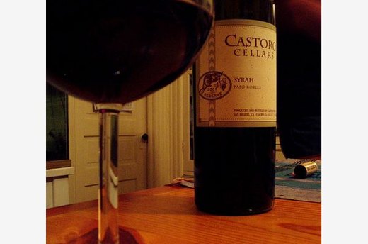 Syrah: The Spicy Temptress