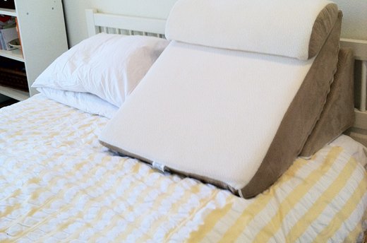 Necessities to Buy: Wedge Pillow
