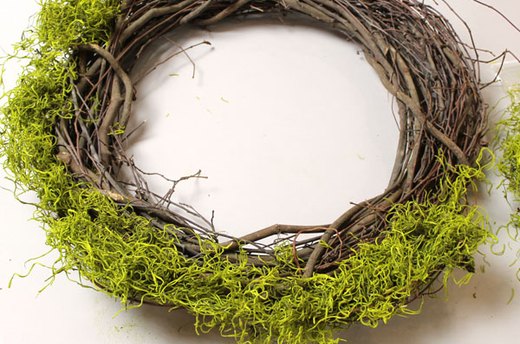 Attach Moss to the Wreath