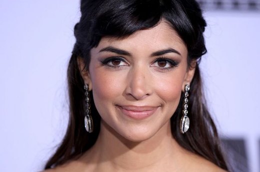 Hannah Simone's Neutral Look that Won't Stop