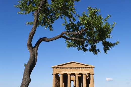Touring the Ancient Ruins of Sicily