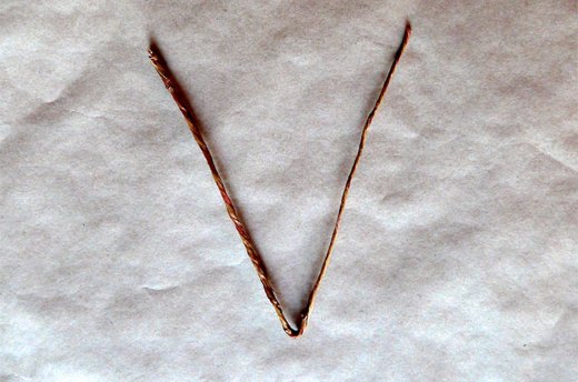 Form a "V" with wire.