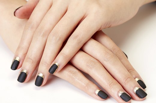Nail This Party-Perfect New Year's Eve Manicure