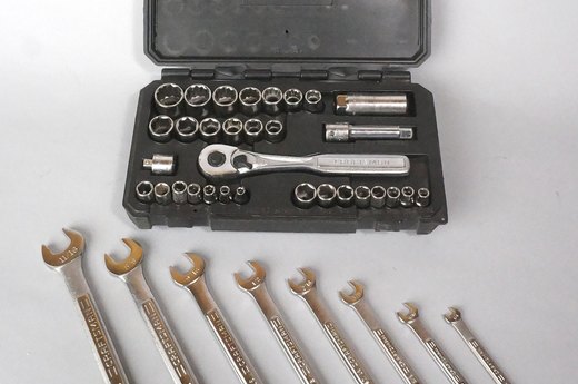 Wrenches & Sockets