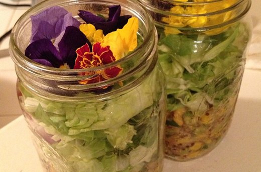How to Make Mason Jar Salads