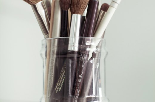 The Dirt on Cleaning Your Makeup Brushes