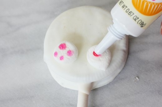 Cotton Tail Cookies: Decorate the Cookie