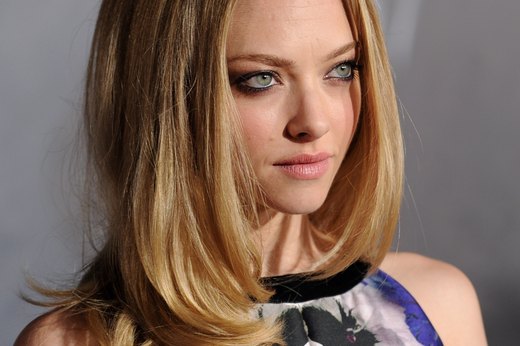 Stun With Smoldering Eyes
