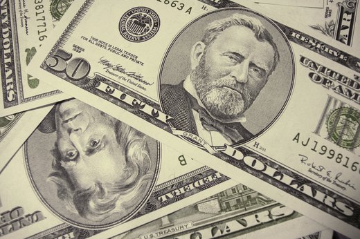 10 Ways to Use Your Smartphone to Save $1,000+