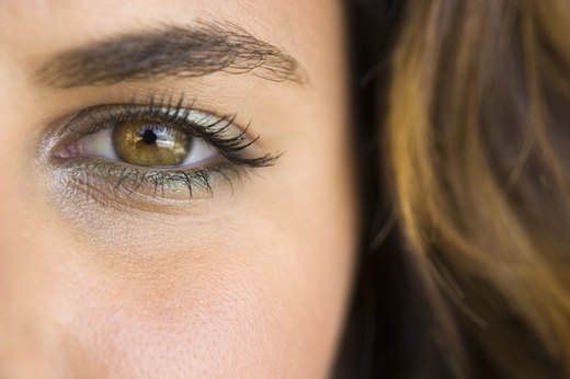 8 Makeup Basics for Brown Eyes