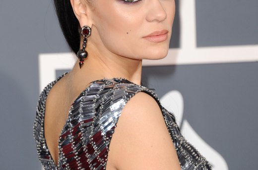 Jessie J’s Blunt Bangs