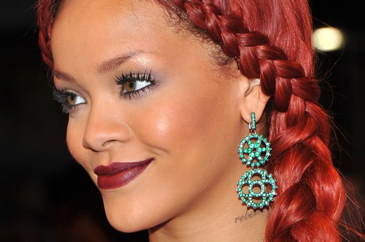 Accessories: Dazzling Earrings