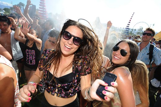Rock the Perfect Hair and Makeup for a Music Festival