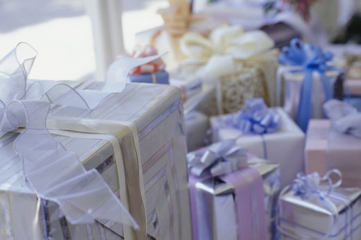 12 Winning Tips for Wedding Gifts