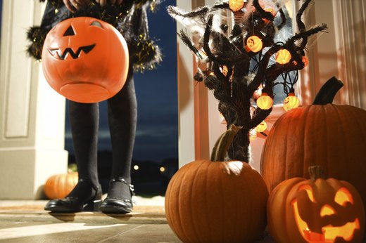 How to Spend Less on Halloween