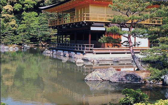 Upon his death, Shogun Ashikaga Yoshimitsu donated this structure to a local Zen sect.