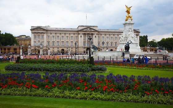 Many tours that stop at Buckingham Palace take in the Changing of the Guard ceremony.