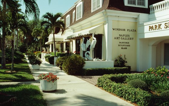 Art galleries line the streets of downtown Naples