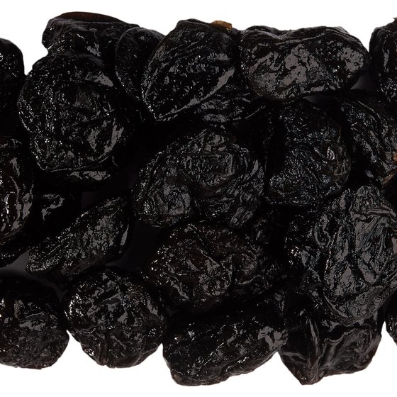 what-are-the-health-benefits-of-dried-plums-pitted-prunes-healthy