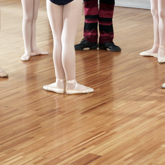 Basic Position of Arms & Legs in Dancing | Healthy Living - azcentral.com