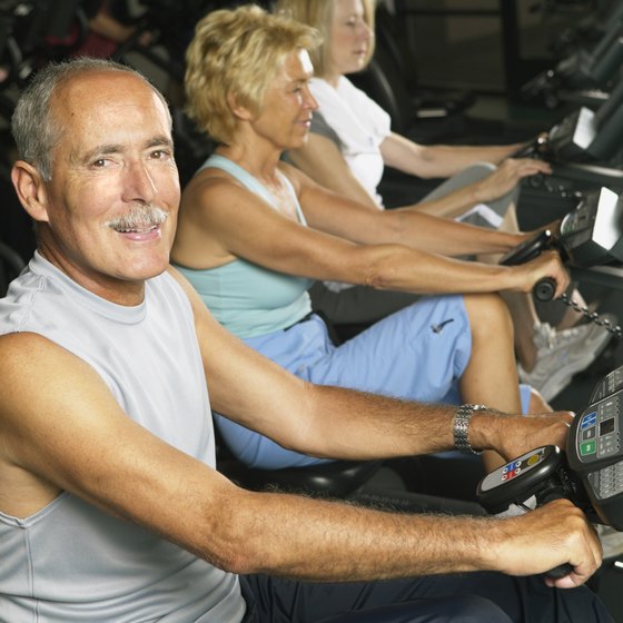 cycling on stationary bike to lose weight