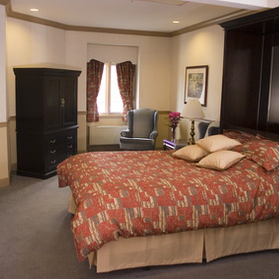 Lodge at Kentucky hotels less than 30 minutes away from Florence, Indiana.