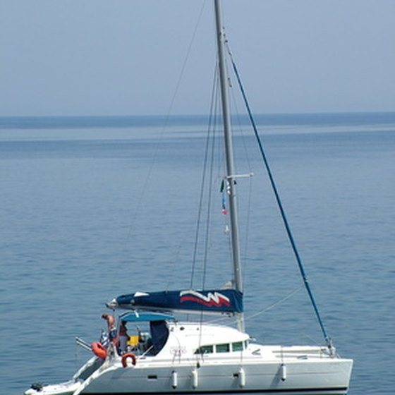 The 6,000 different Greek islands and islets offer plenty of sailing trips to choose from.