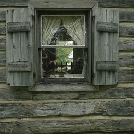 Enjoy your stay in a cozy Hoosier National Forest cabin.