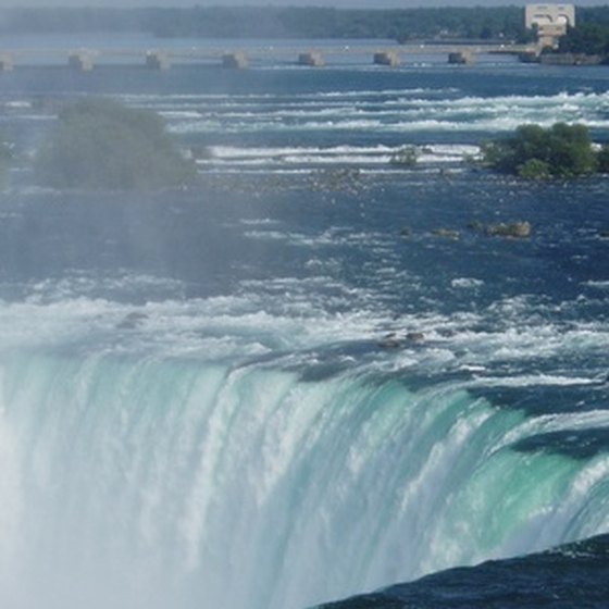 Many restaurants in Niagara, Ontario, overlook the Falls.