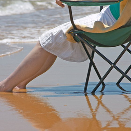 Atlantic Beach North Carolina hotels are within easy walking distance to sand and waves.