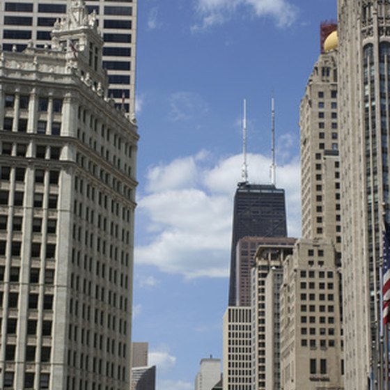 Many hotels in the Chicago area have swimming pools.