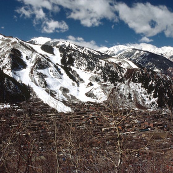 Aspen offers world-class skiing and snowboarding terrain.
