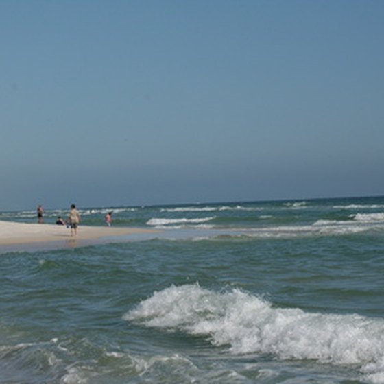 Many Mexican beaches provide activities for the whole family.