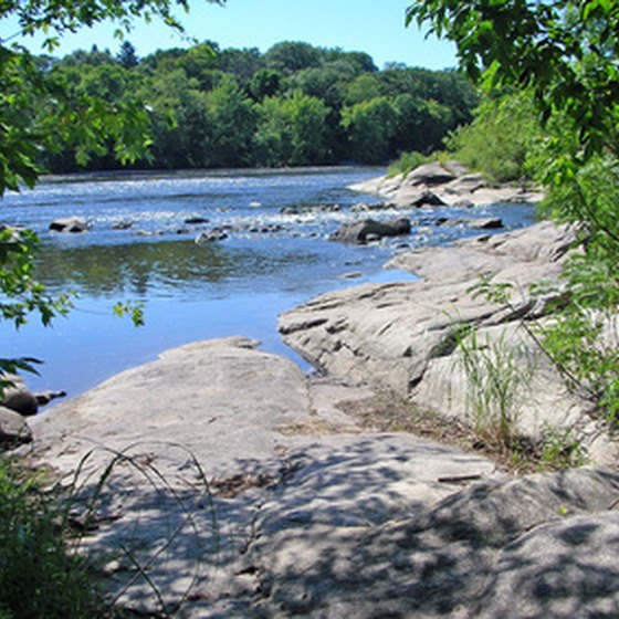 Many of Mississippi's monuments are in beautiful, natural settings.