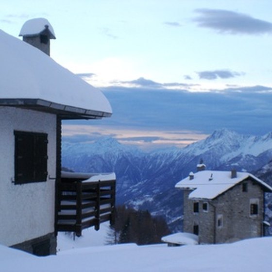 Colorado luxury resorts have ski-in/ski-out lodging.