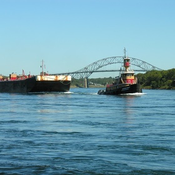 Barge tours of Europe can cover one country or several.