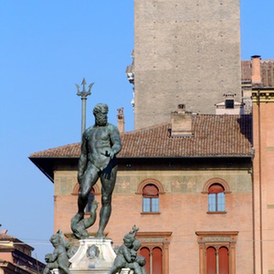Walking tours of Bologna visit the Neptune Fountain.