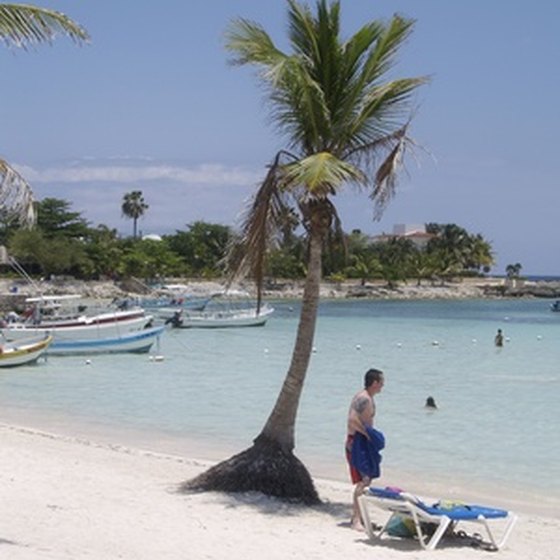 Akumal is noted for its beaches and aquatic adventures.